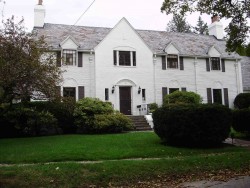 76 Gordon Rd, Newton, MA 02468-1219