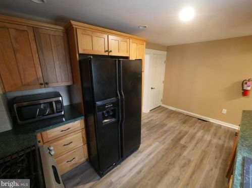 319 High St, West Deptford NJ  08096-2225 exterior