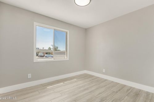 5227 47 St, Phoenix AZ 85040-4159 exterior