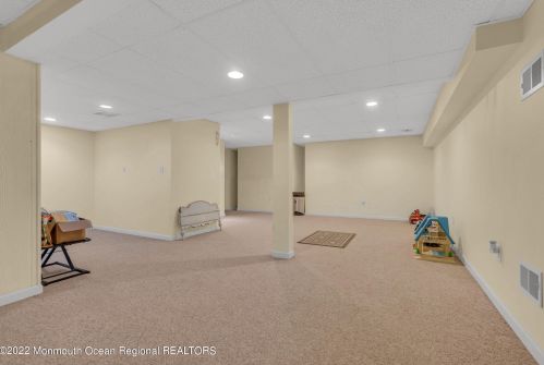 8 Bailey Ct, Jackson Twp NJ  08527-4459 exterior