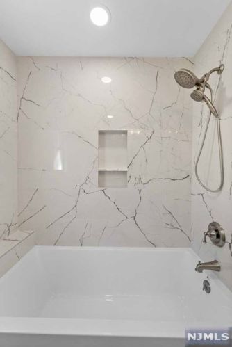 32 Florence Ave, Cresskill NJ  07626-1809 exterior