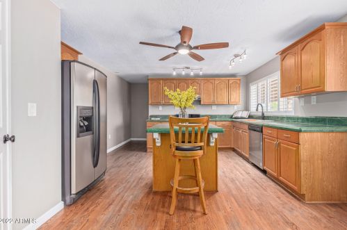 18739 30th St, Phoenix AZ  85050-3409 exterior