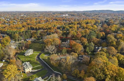 333 Brush Hill Rd, Milton MA  02186-1000 exterior