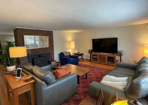 196 Crosby St, Arlington MA  02474-2246 exterior