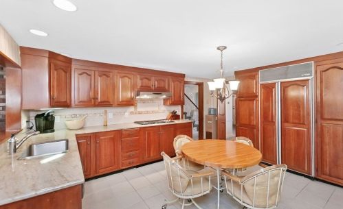 51 Fessenden St, Newton MA 02460-1119 exterior