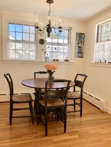 32 Old Farm Rd, Dedham MA 02026-4115 exterior