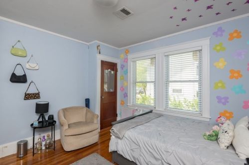 1123 Boylston St, Newton MA 02464-1014 exterior