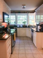 207 Gibson Rd, Louisville KY  40207-3913 exterior