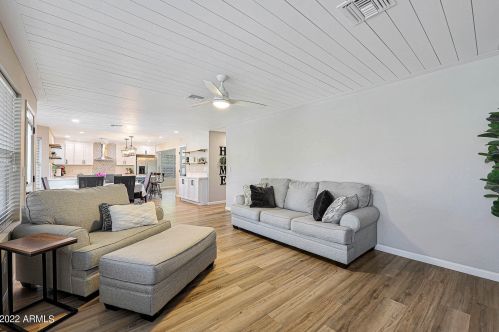 19429 35 Pl, Phoenix AZ 85028-3938 exterior