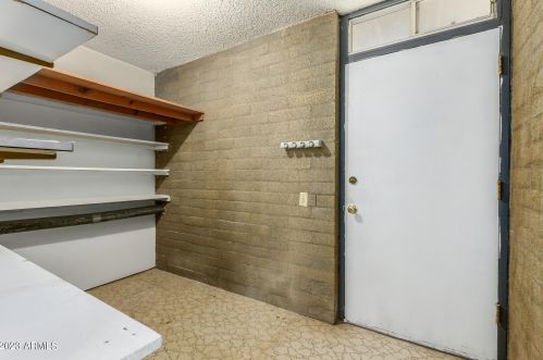 4400 15th Ave, Phoenix AZ 85015-4755 exterior