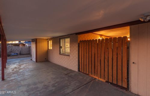 1917 Clarendon Ave, Phoenix AZ 85033-4023 exterior