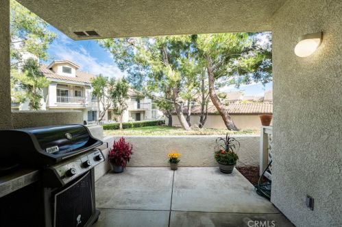 8035 Treeview Ct, Anaheim CA 92808-1553 exterior