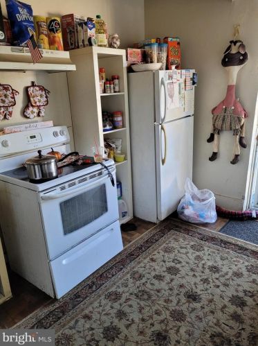 675 Broad St, West Deptford NJ 08096-1605 exterior