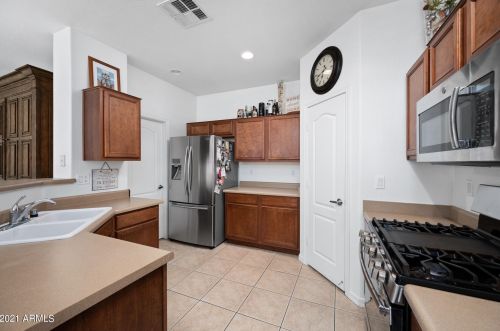 509 Beautiful Ln, Phoenix AZ 85041-7621 exterior