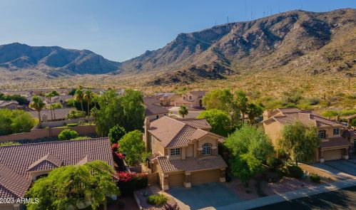 1368 Desert Flower Ln, Phoenix AZ  85048-5928 exterior