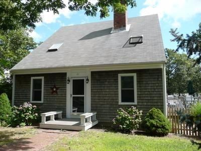 26 Uncle Zlotis Rd, Chatham MA  02633-1595 exterior