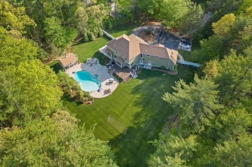 111 Farrar Farm Rd, Hingham, MA 02061-1739