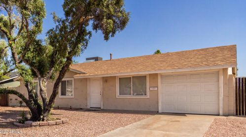 3701 Eugie Ave, Phoenix AZ  85032-6208 exterior