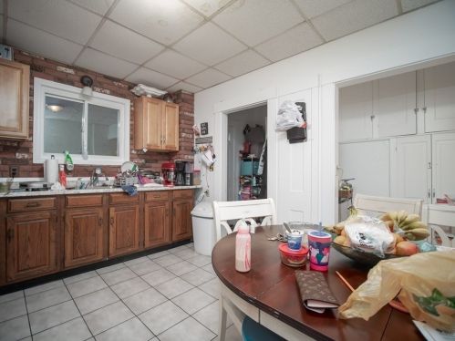 1025 Pleasant St, Weymouth MA 02189-2515 exterior