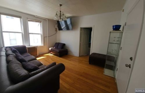 26 Columbus Ave, Belleville NJ  07109-2019 exterior