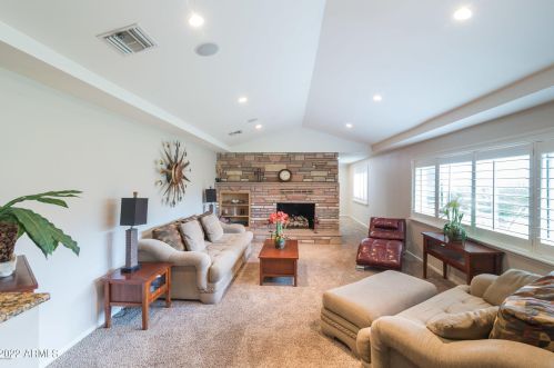 6849 2nd St, Phoenix AZ  85012-1005 exterior