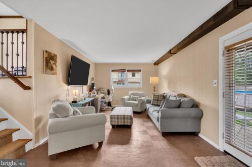 85 Colleen Cir, Trenton NJ 08638-1724 exterior