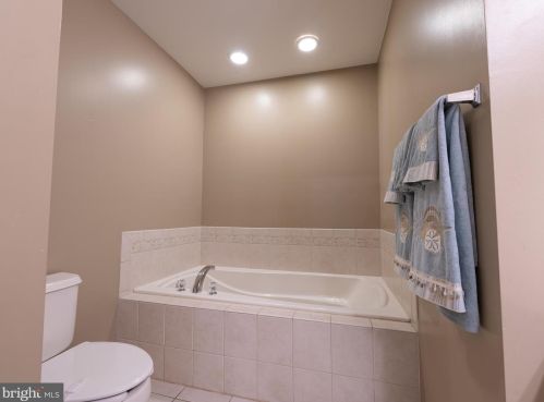 341 Chancellor Dr, West Deptford NJ  08096-5170 exterior