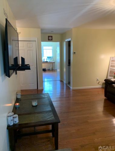 39 Larch St, Carteret NJ  07008-2470 exterior