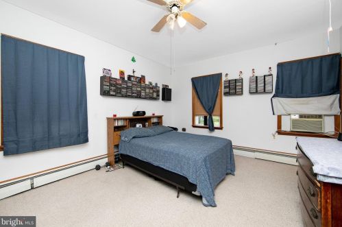 132 Main St, West Deptford NJ 08051-1046 exterior