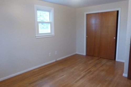 54 King Philip Rd, Worcester MA 01606-2385 exterior