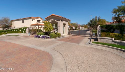 7601 Central Ave, Phoenix AZ  85020-4079 exterior