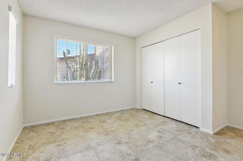 807 Country Gables Dr, Phoenix AZ  85022-3711 exterior