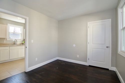 8 Conner Ave, Montgomery MA 01085-2325 exterior