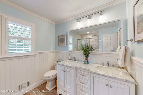 32 Lambert Johnson Dr, Tinton Falls NJ 07712-3753 exterior