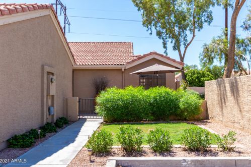 13642 41 Pl, Phoenix AZ 85028-2214 exterior