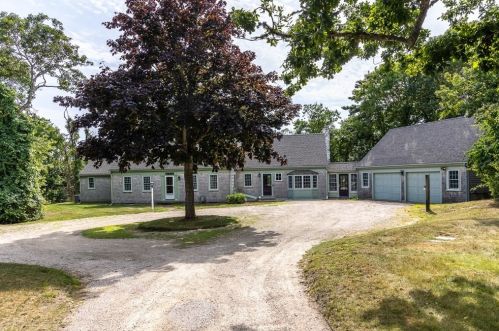 7 Mooncussers Ln, Chatham, MA 02633-2142