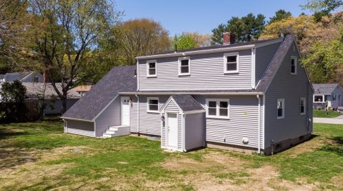 4 Birch Ave, Taunton MA  02718-1403 exterior