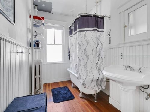 61 Paul Revere Rd, Arlington MA 02476-5729 exterior