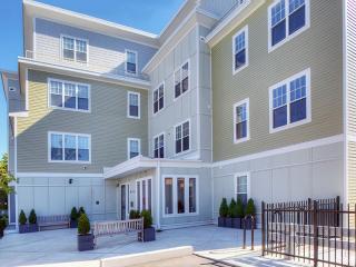 120 Pleasant St, Watertown MA  02472-2391 exterior