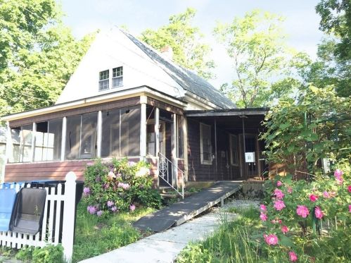 32 Legion Pkwy, Whitman, MA 02382-1903