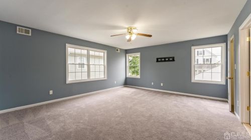 30 Whittier St, Carteret NJ  07008-2855 exterior