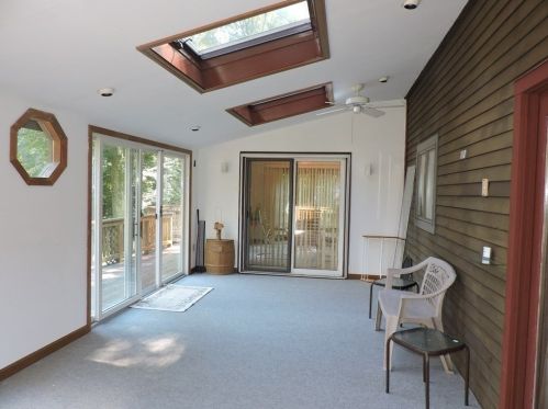 30 Jones Rd, Sutton MA 01590-2705 exterior