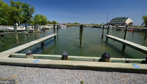 1176 Bayview Ave, Shady Side MD 20764-9523 exterior