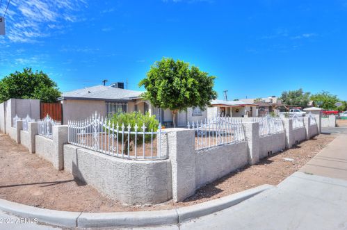 2801 Almeria Rd, Phoenix, AZ 85009-2540