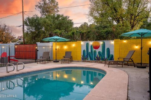 5215 Cambridge Ave, Phoenix AZ 85008-1213 exterior