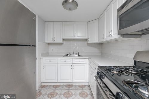 742 20th St, Philadelphia PA  19130-2004 exterior