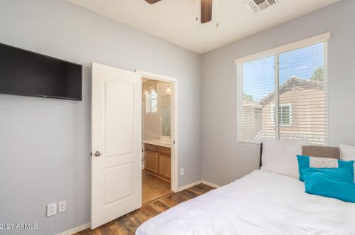 1948 77th Gln, Phoenix AZ 85035-5055 exterior