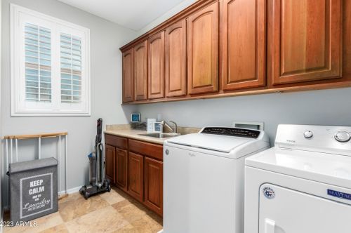 25311 51 Dr, Phoenix AZ 85035-1901 exterior