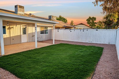 3018 Blackhawk Dr, Phoenix AZ  85050-4706 exterior