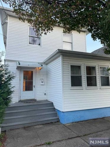 84 Forest St, Kearny NJ  07032-3335 exterior